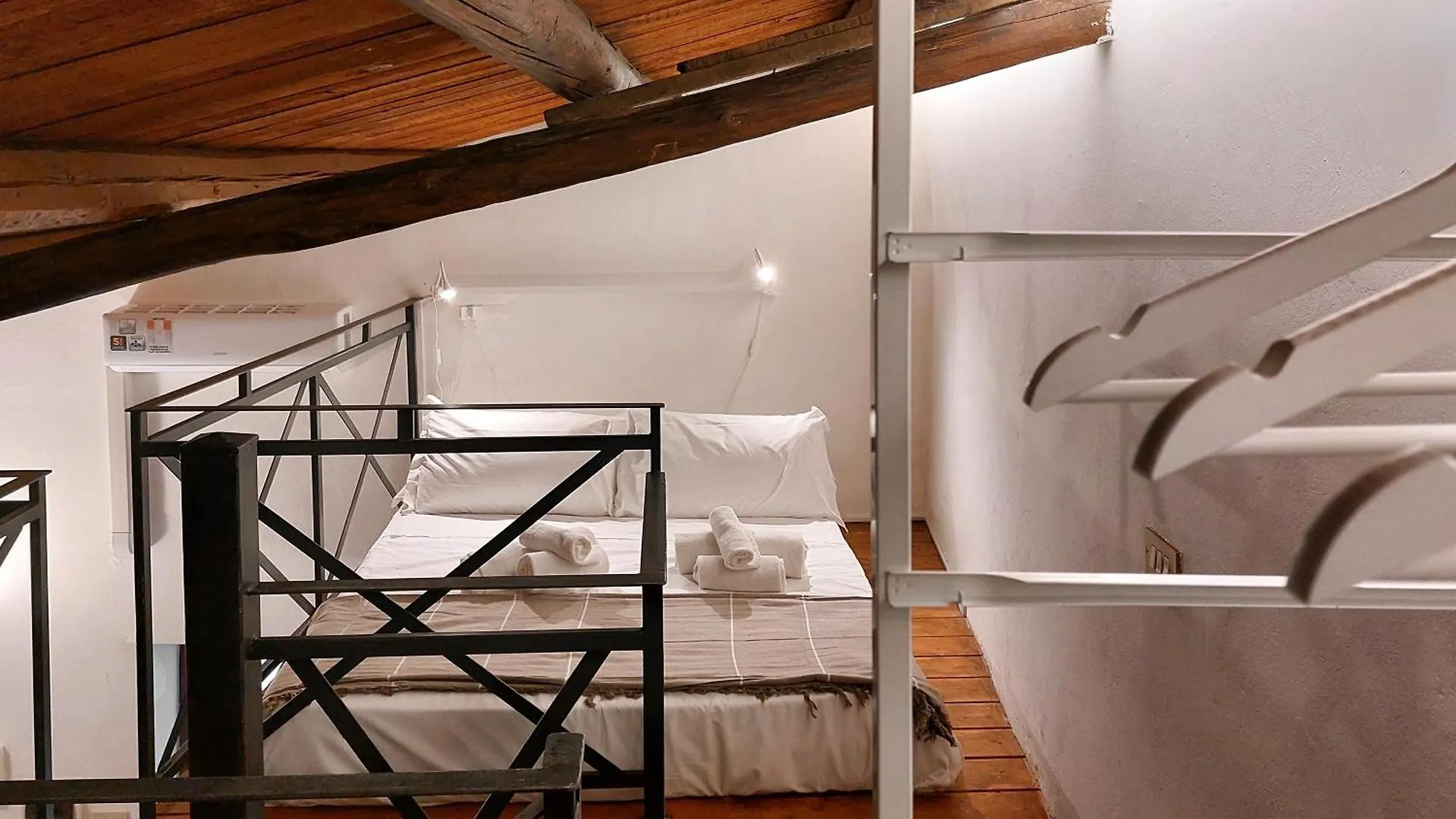 Casa Ferula - Cortile Kemonia Apartment Palermo 0*,  Italy